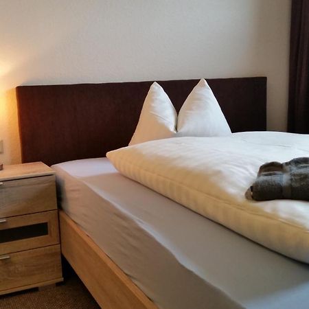 Hotel Deutsches Haus Francop Hamburg-Harburg Buitenkant foto