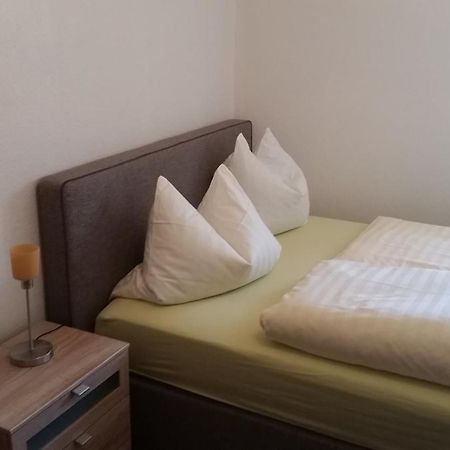 Hotel Deutsches Haus Francop Hamburg-Harburg Buitenkant foto