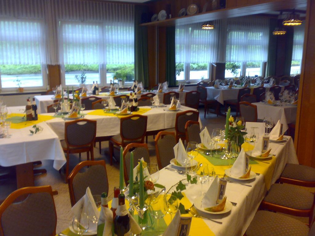 Hotel Deutsches Haus Francop Hamburg-Harburg Buitenkant foto